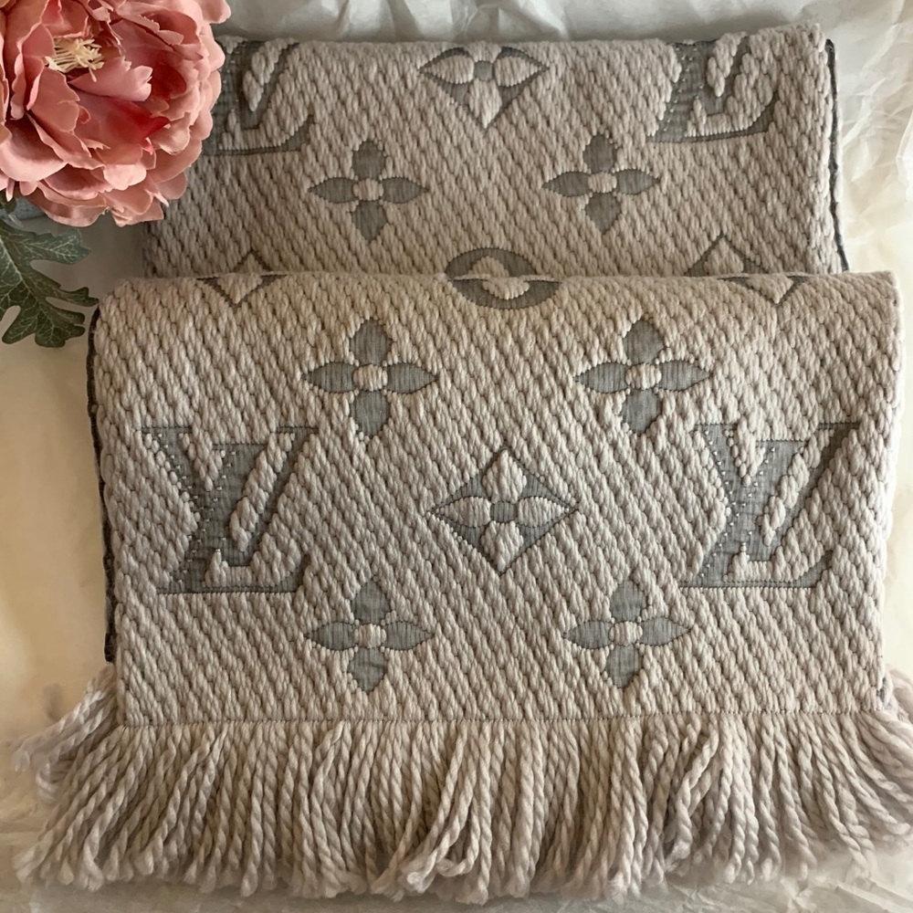 Louis Vuitton Logomania Scarf in Pearl Grey